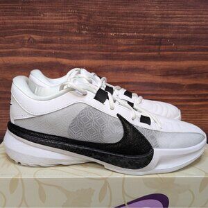 Nike Zoom Giannis Freak 5 TB Men's 7.5 White Black Basketball Shoes DZ2946-100